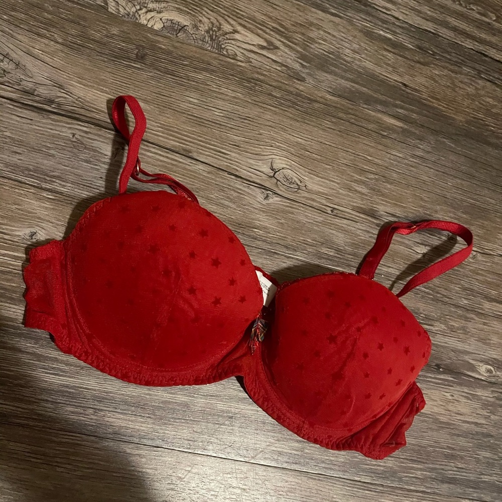 Intimissimi Red Bra 34C